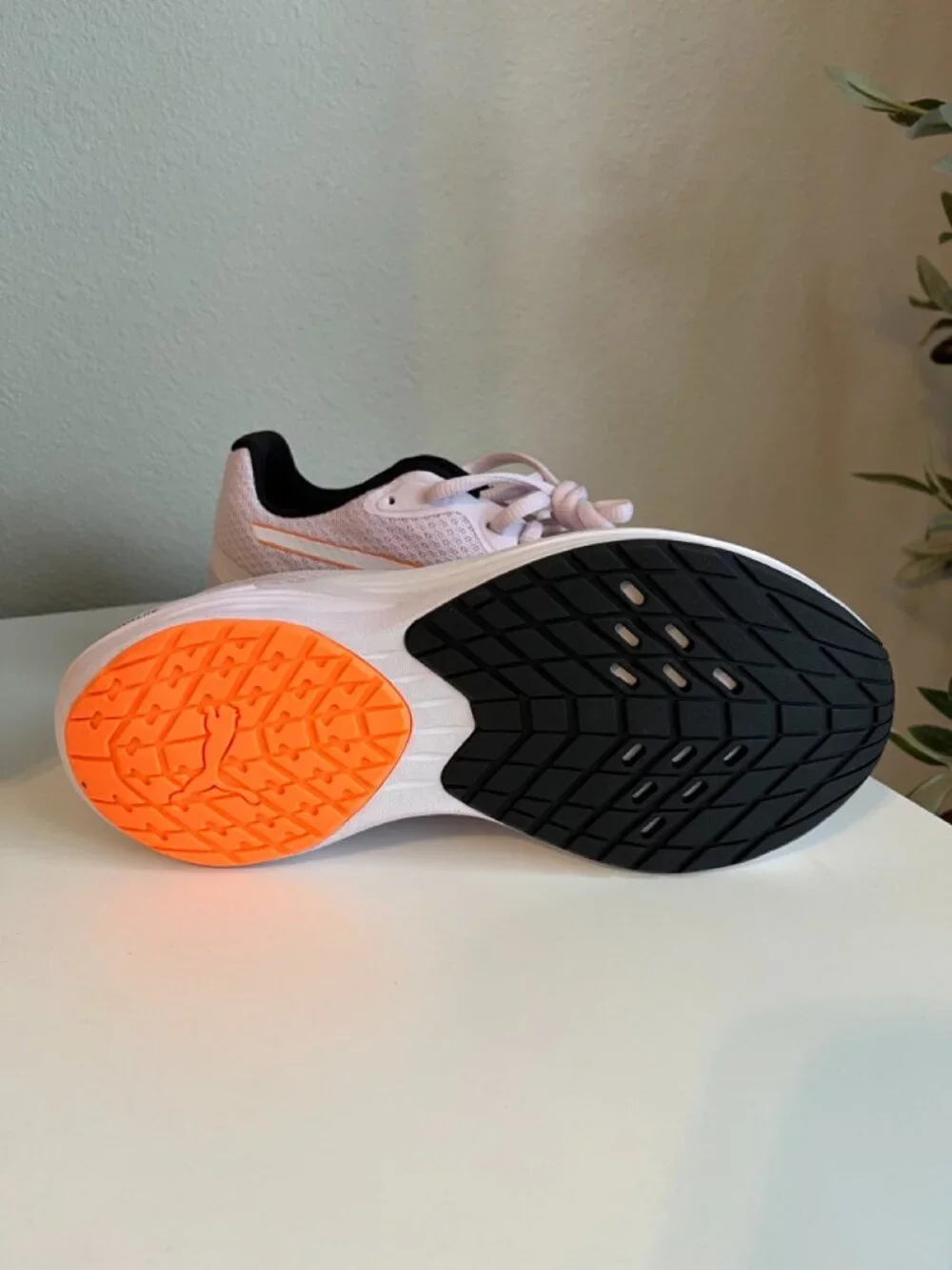 Puma Women's Feline Profoam Running Shoe